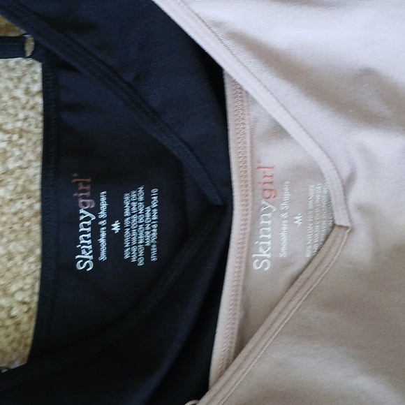 Set of two Skinnygirl Shapers in beige and black size medium - Picture 2 of 6